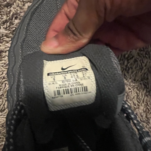 Shoes - Picture 3 of 4